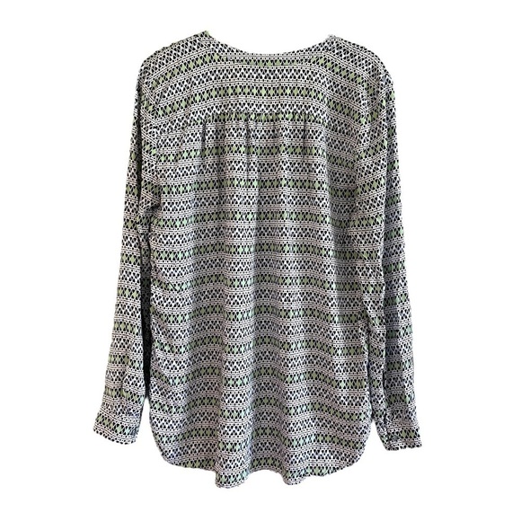 LOFT, WOMENS, LONG SHIRTTAIL TOP. 5 BUTTON PLACKET CLOSURE. LONG SLEEVE. SIZE L - Picture 3 of 7